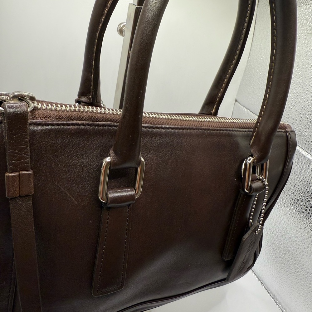 Elegant coach vintage Brown Leather crossbody Bag